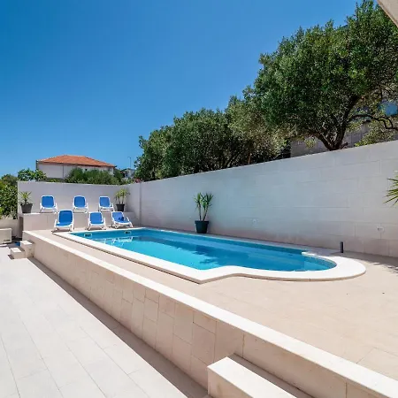 Mornar-3 By Interhome Apartament Trogir