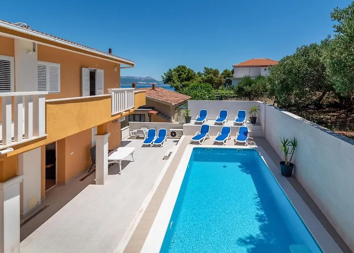 Appartement Mornar-3 By Interhome Trogir