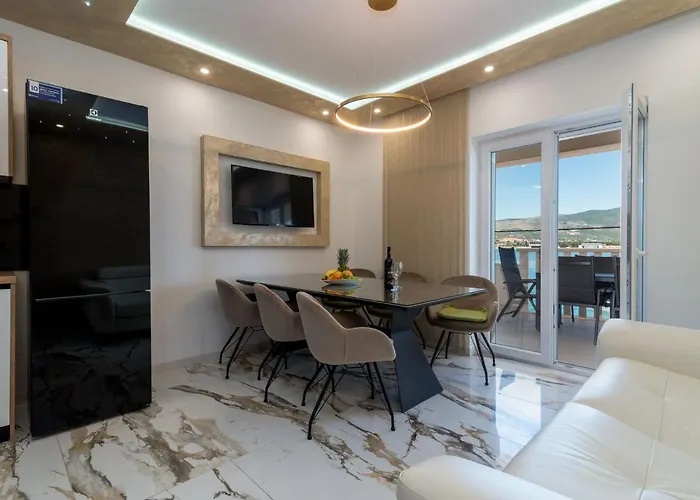 Mornar-3 By Interhome Trogir
