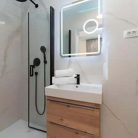 Apartman Mornar-3 By Interhome