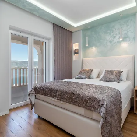 Апартаменты Mornar-3 By Interhome Трогир