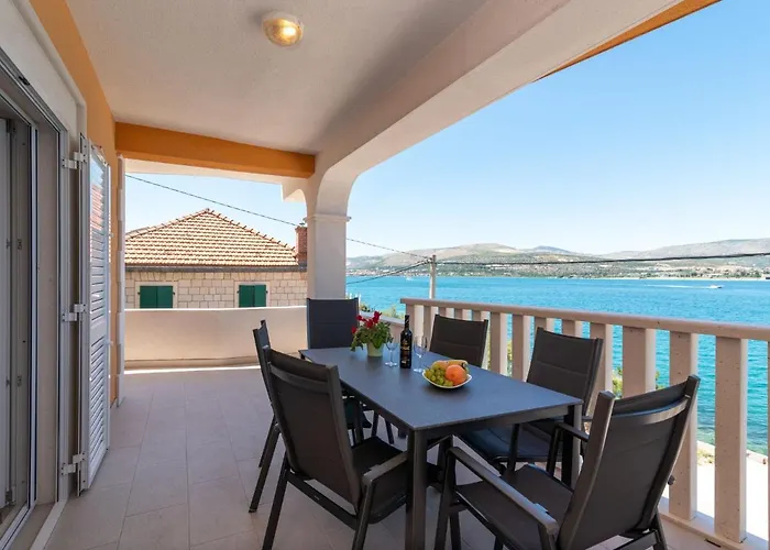 Mornar-3 By Interhome Apartman Trogir