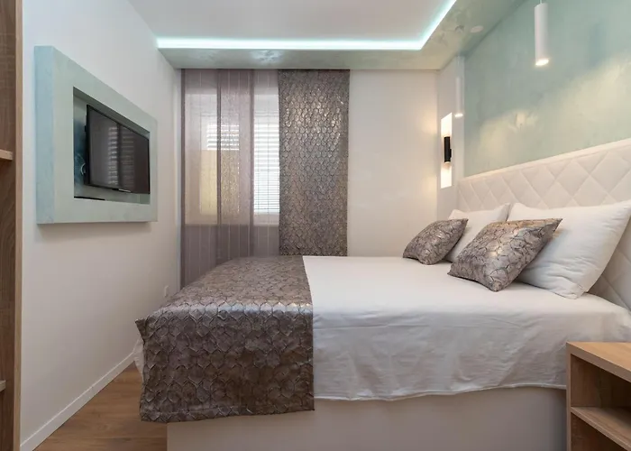 Apartman Mornar-3 By Interhome