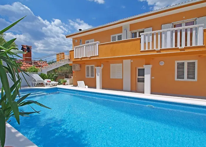 Apartman Mornar-3 By Interhome