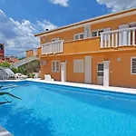 Apartamento Mornar-3 By Interhome